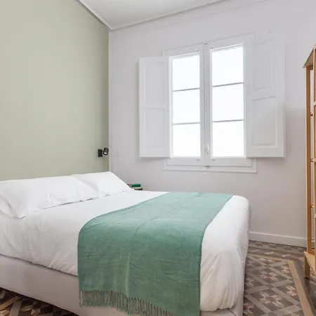6 dormitorios en Apartamento Modernista en el Corazon de Barcelona
