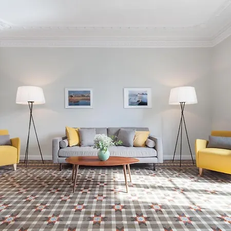 6 dormitorios en Apartamento Modernista en el Corazon de Barcelona *