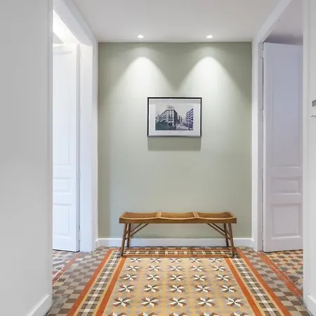 6 dormitorios en Apartamento Modernista en el Corazon de Barcelona Apartamento *